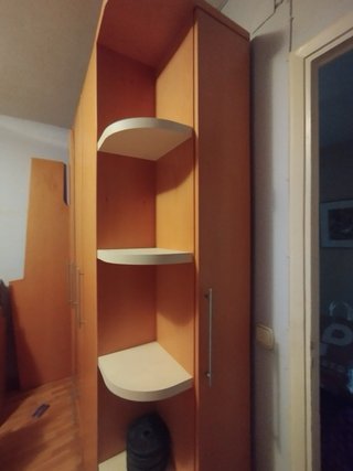 Armario grande madera marrón y beige