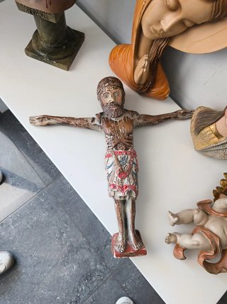 Figuras religiosas antiguas de escayola