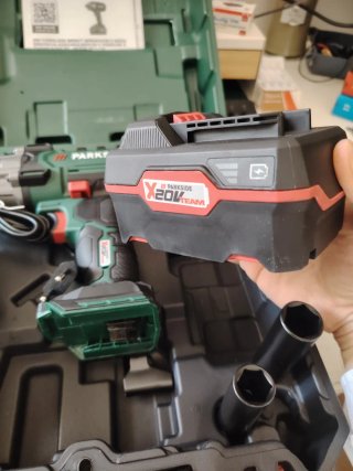 Avvitatore Parkside 20V PASSK 20-LI C4