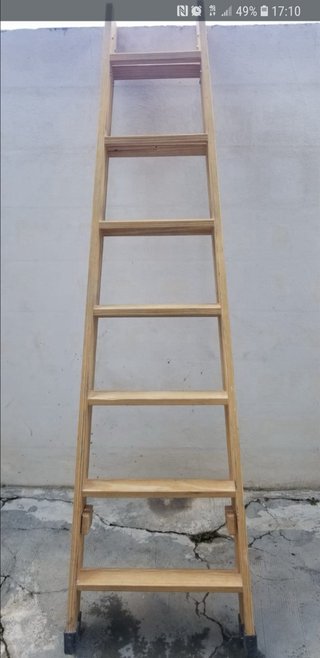 Escalera de madera 9 peldaños