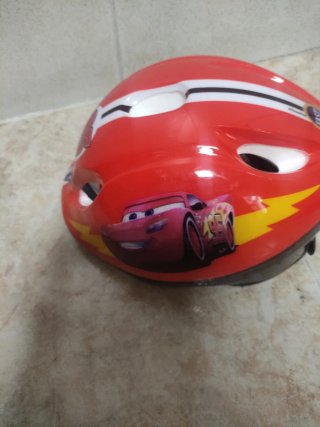 Casco infantil rojo Cars