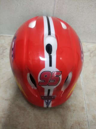 Casco infantil rojo Cars