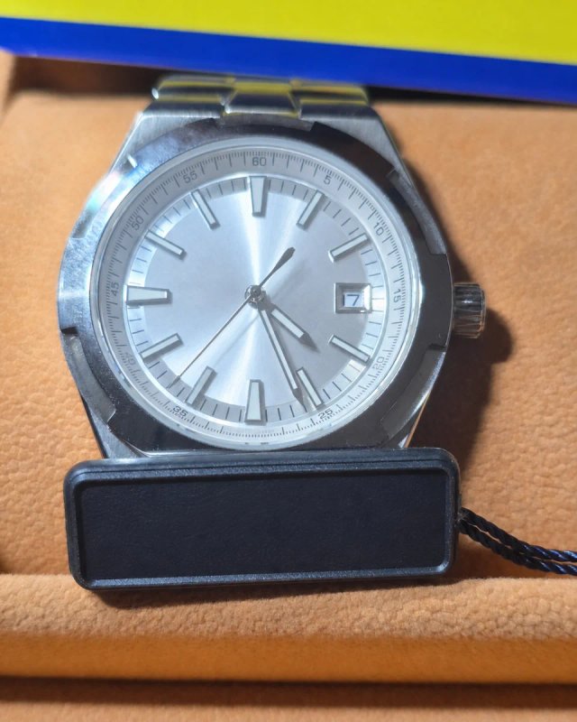 Reloj acero estilo Overseas
