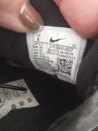 Bambas Nike dos de ellas son un 39 , y 38,5