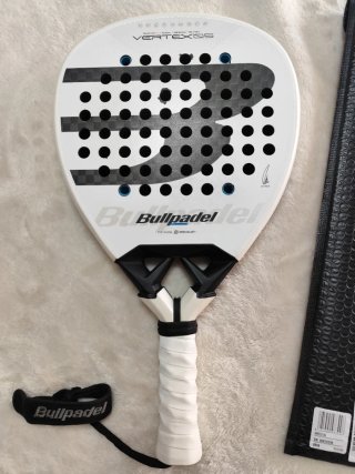 Pala Bullpadel Vertex 05