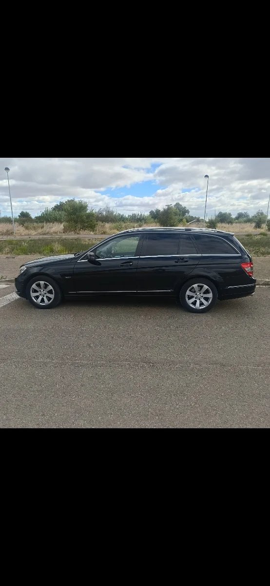 Mercedes-Benz Clase C 2010 - foto 1