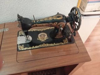 Máquina de coser antigua NG