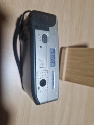 Cámara Nikon AF250SV compacta