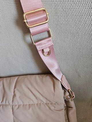 Bolso bandolera acolchado rosa palo