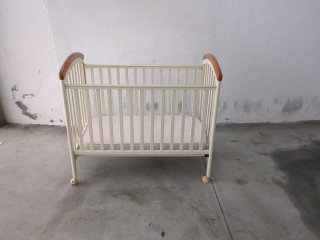 Cuna madera lacada TRAMA