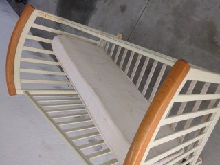 Cuna madera lacada TRAMA