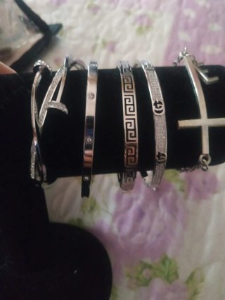 Pulseras de acero plateadas