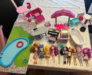 Casa de muñecas rosa