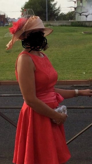 Tocado estilo pamela hecho a mano