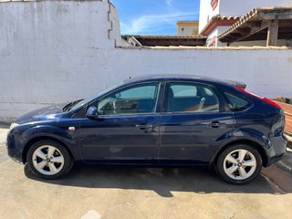 Se vende Ford focus con ITV recién pasada