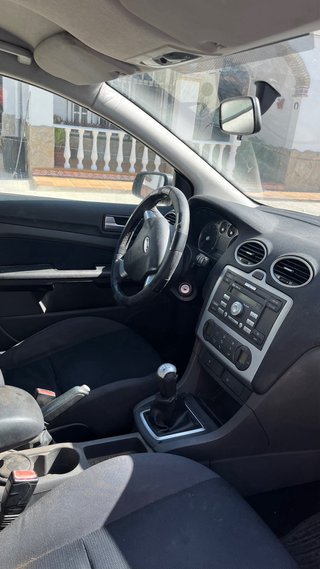 Se vende Ford focus con ITV recién pasada