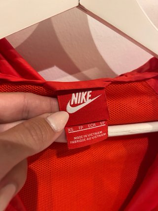 Campera Nike Rompevientos Roja y Gris