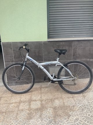Bicicleta plegable plateada
