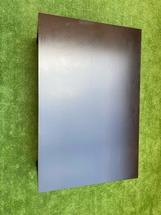 Mesa baja de madera oscura
