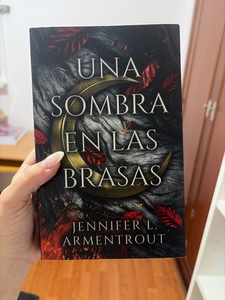 Una sombra en las brasas