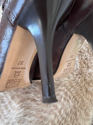 Zapatos de piel Fluxá efecto envejecido T.37