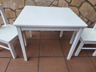 Mesa y 2 Sillas Infantiles IKEA KRITTER