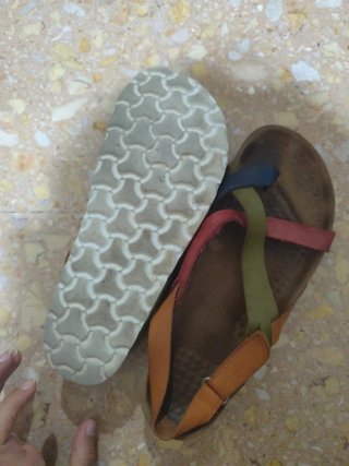 Sandàlia piel