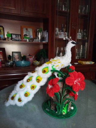 Pavo Real Blanco Limpiapipas Decorativo