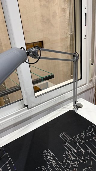 Mesa de estudio doble blanca + lampara + sillas