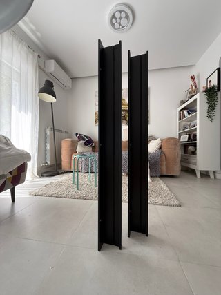 Estanterías cuadros Ikea negra madera
