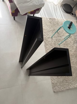 Estanterías cuadros Ikea negra madera