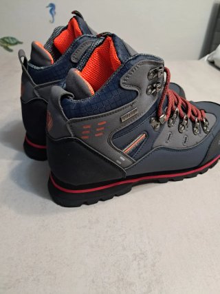Botas de senderismo o montaña  DWZAG azul y gris