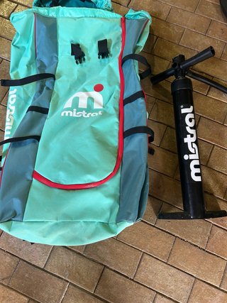 Bolsa y bomba Mistral para Padel Surf