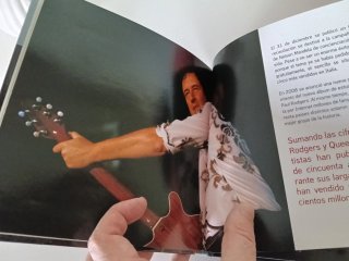 Queen + Paul Rodgers - CD Libro