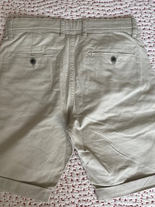 Bermuda beige hombre nueva