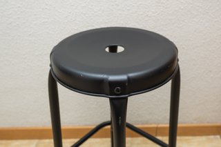 Taburete IKEA RASKOG negro