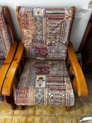 Sofá 3 plazas y 2 sillones madera