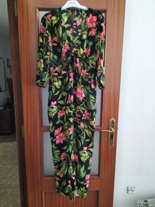 Mono floral negro y rosa