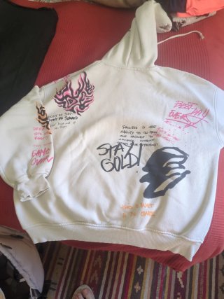 Sudadera Bershka graffiti multicolor