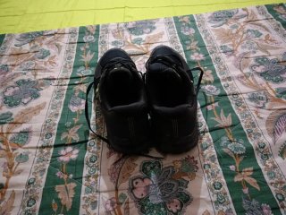 Zapatillas Under Armour Negras y Amarillas