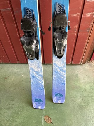Esquís Nordica Astral 74 Mujer de 158 cm