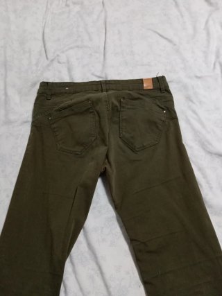 Pantalones Stradivarius Verde Oliva Talla M