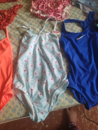 Lote Bañadores y Bikinis Niña