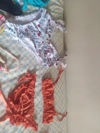 Lote Bañadores y Bikinis Niña