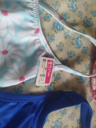 Lote Bañadores y Bikinis Niña