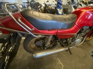 Yamaha Sanglas Roja y Dorada