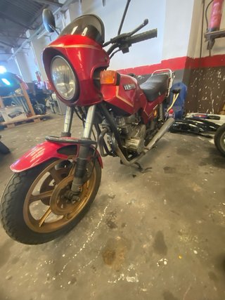 Yamaha Sanglas Roja y Dorada
