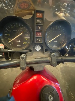 Yamaha Sanglas Roja y Dorada