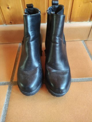 Botas negras de tacón