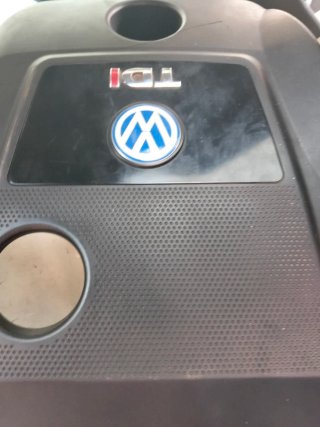 Tapa motor Golf 4 TDI VW